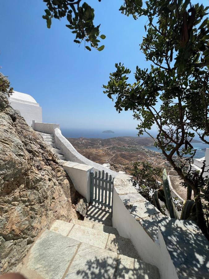 Windhouses * Serifos Town